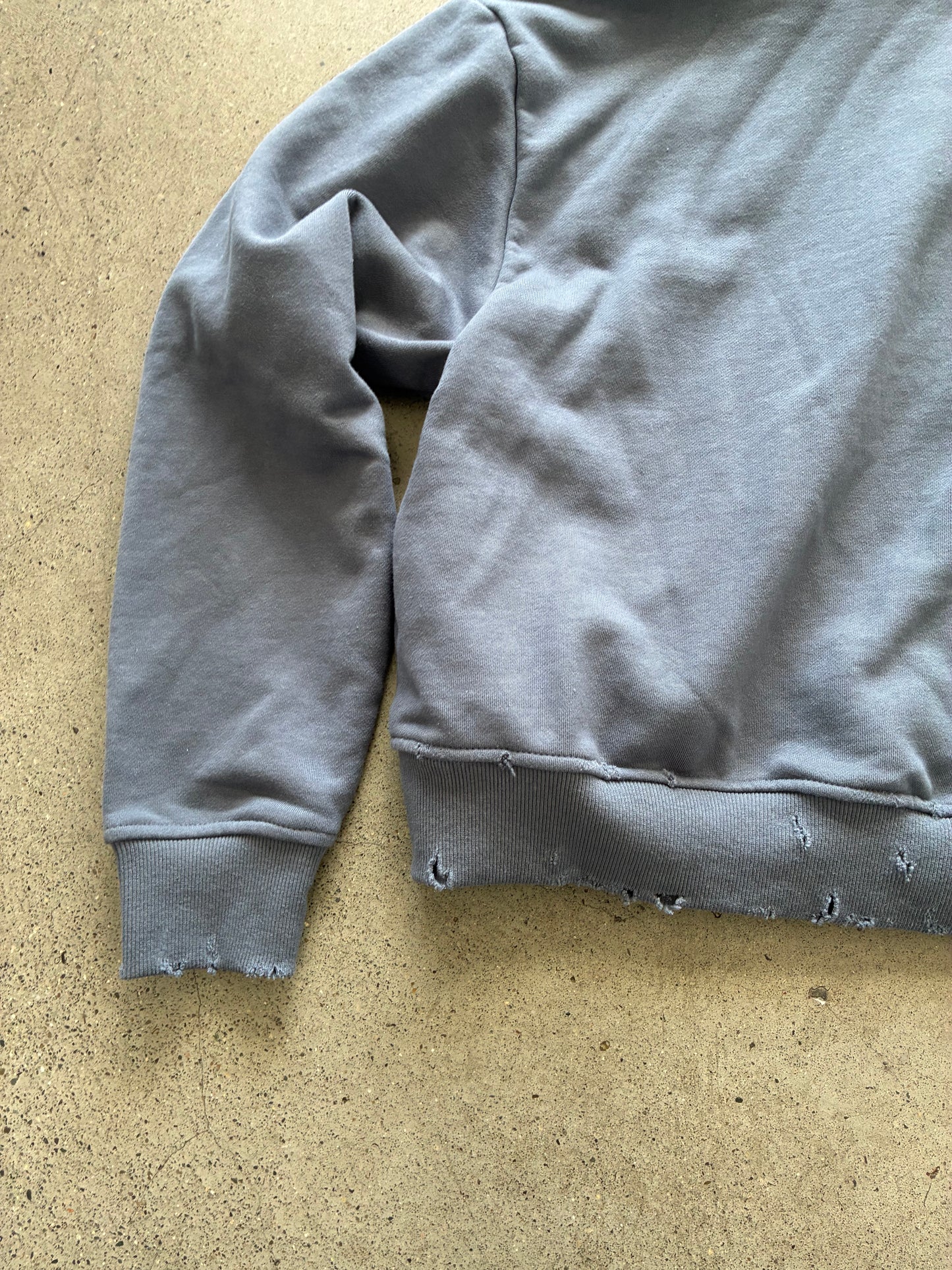 XIX HDC CROPPED & DISTRESSED HOODIE SZ M