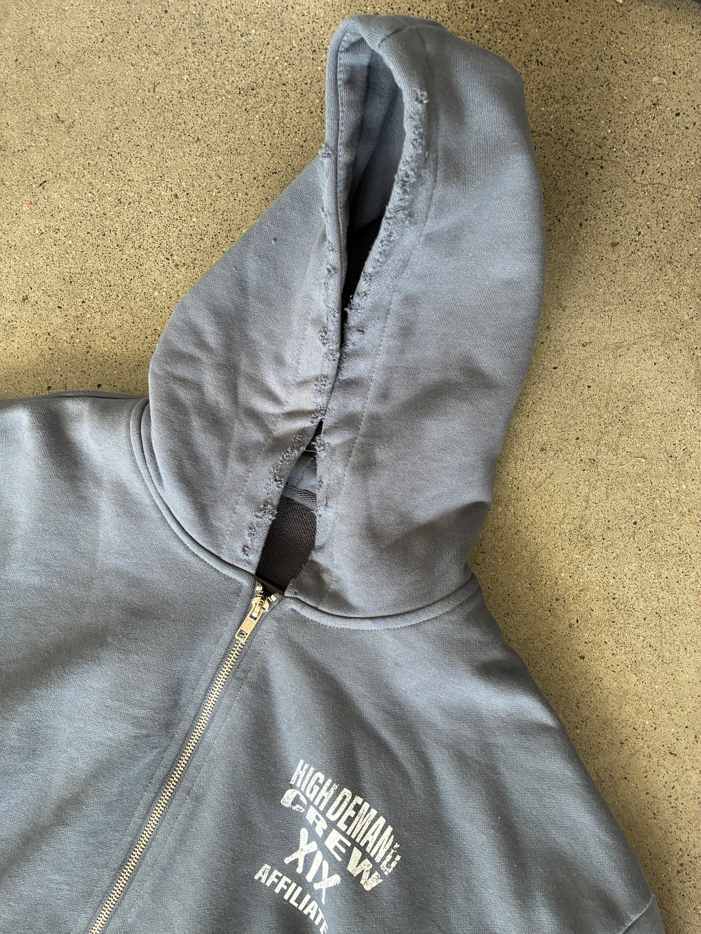 XIX HDC CROPPED & DISTRESSED HOODIE SZ S
