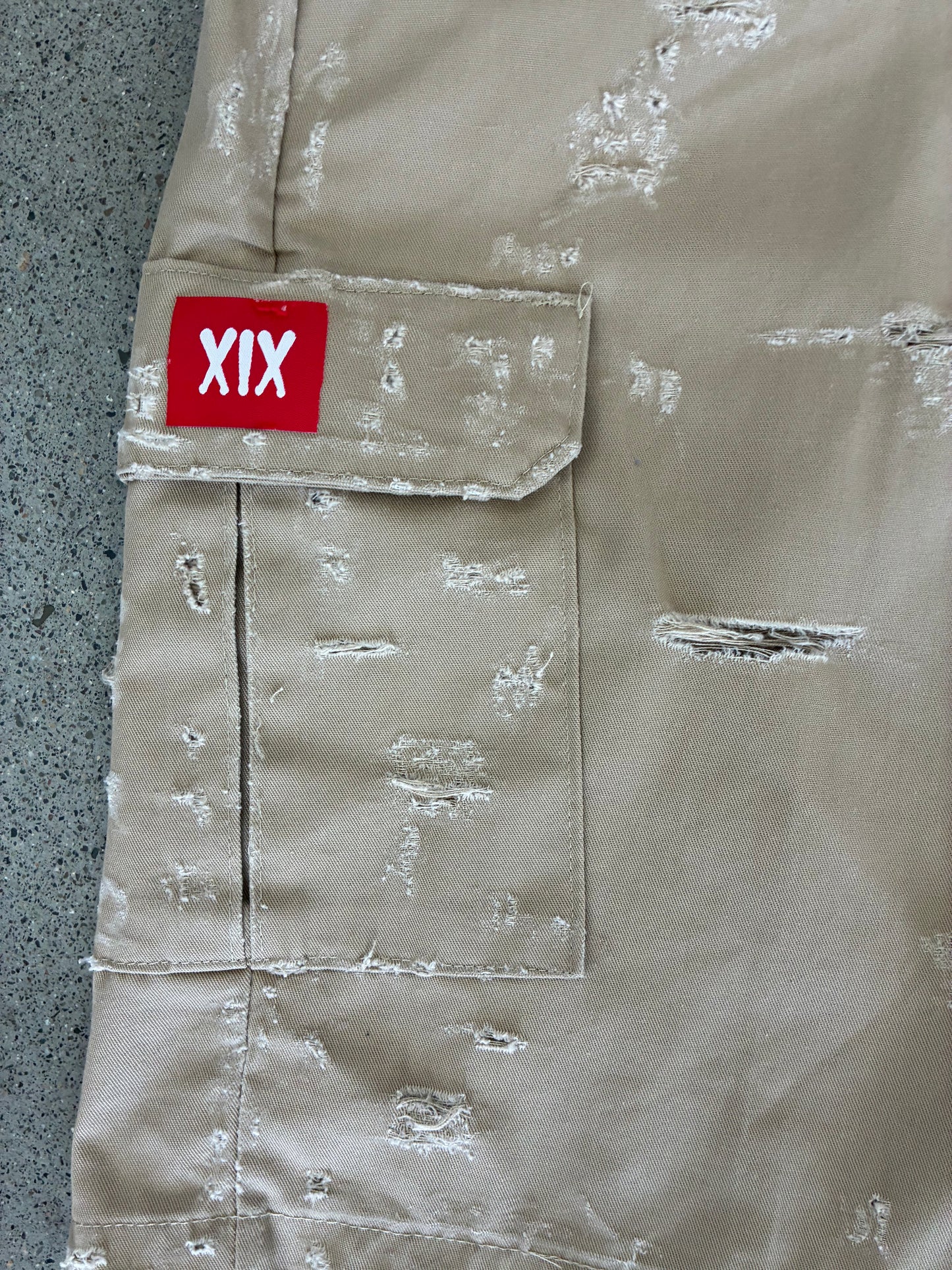 1OF1 XIX DISTRESSED CARGOS SZ 40