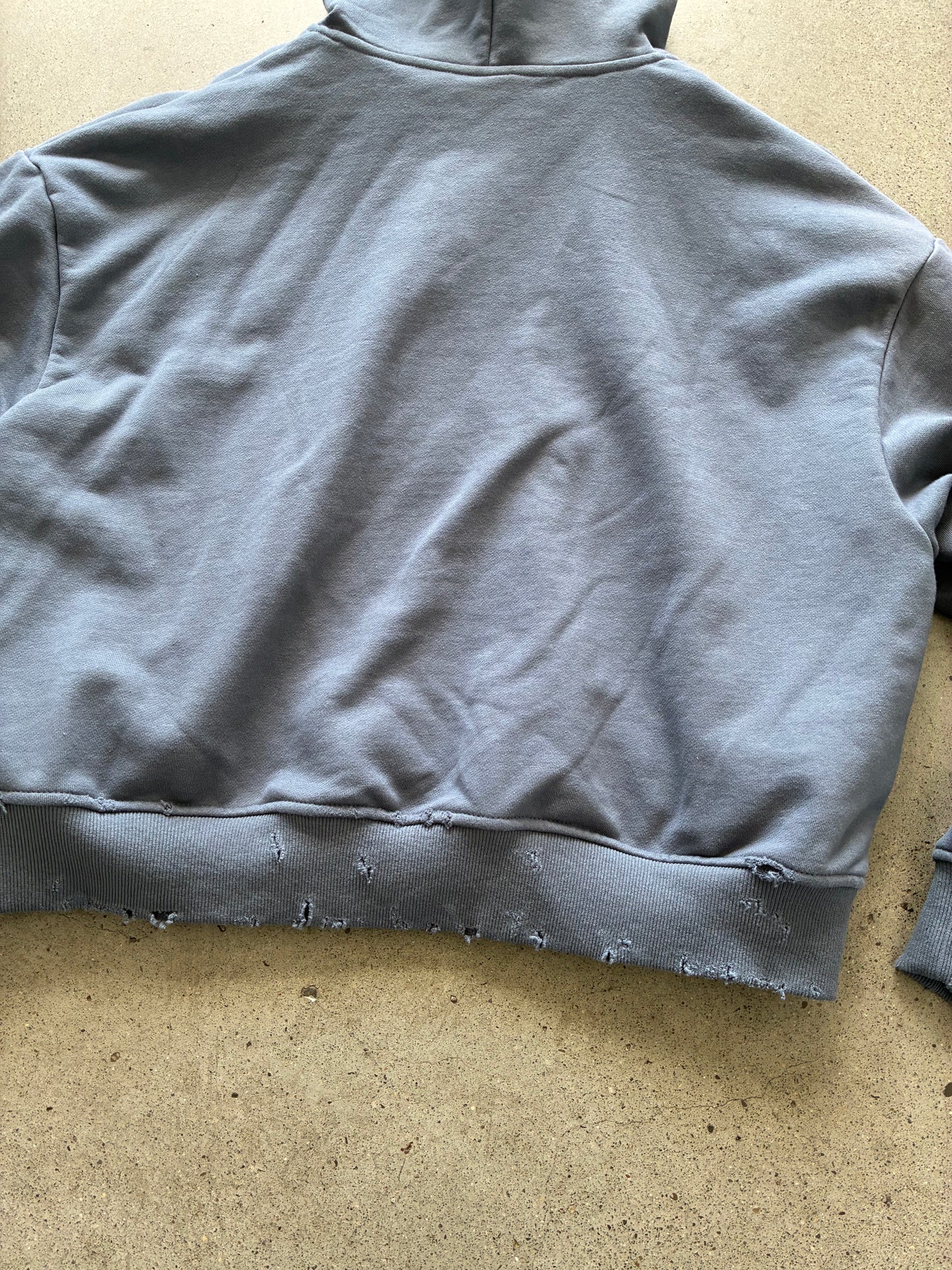 XIX HDC CROPPED & DISTRESSED HOODIE SZ M