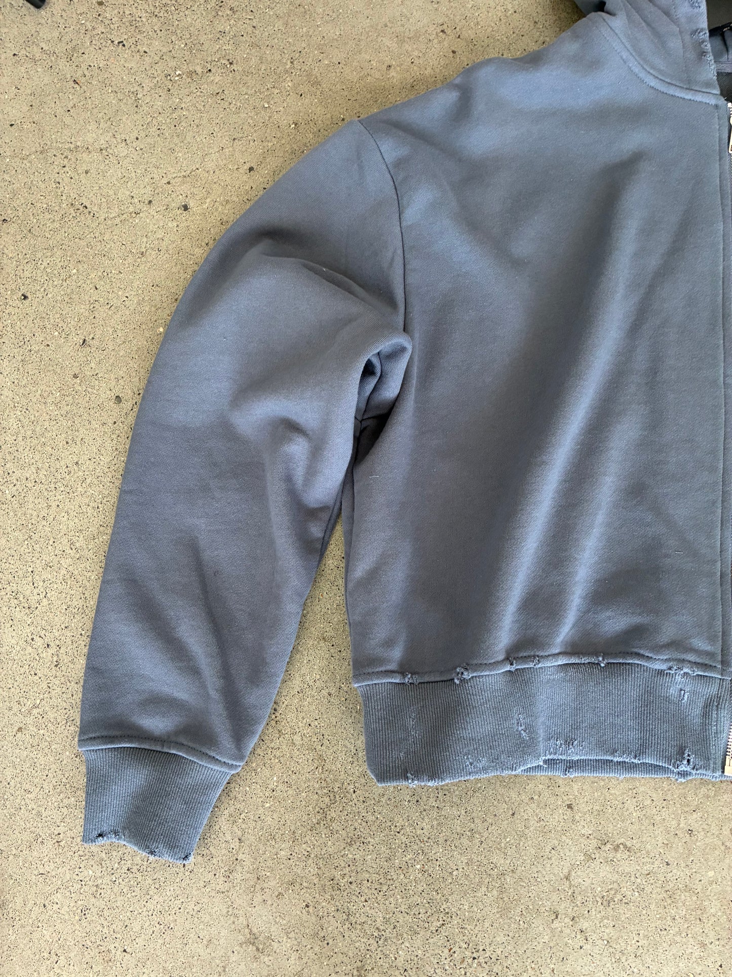 XIX HDC CROPPED & DISTRESSED HOODIE SZ M