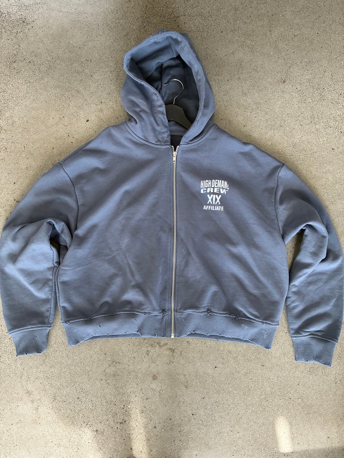 XIX HDC CROPPED & DISTRESSED HOODIE SZ L