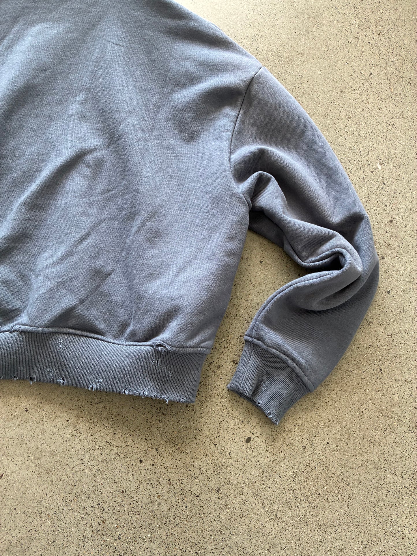 XIX HDC CROPPED & DISTRESSED HOODIE SZ M
