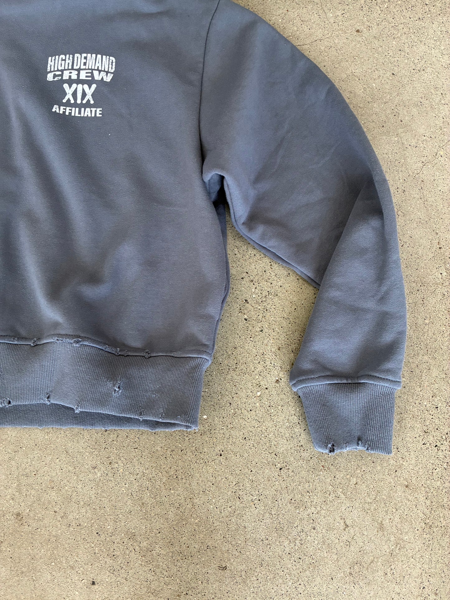 XIX HDC CROPPED & DISTRESSED HOODIE SZ S