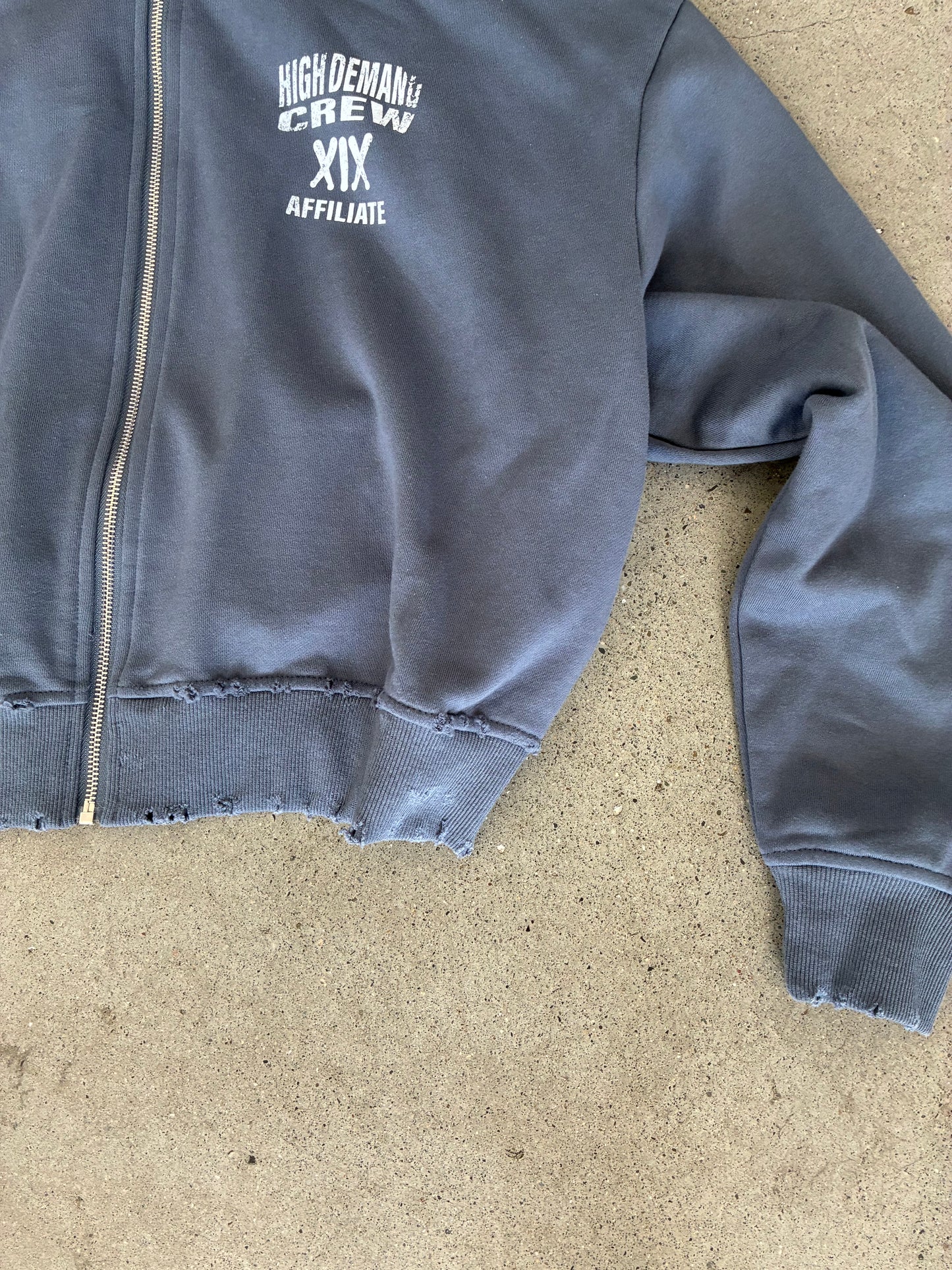 XIX HDC CROPPED & DISTRESSED HOODIE SZ S